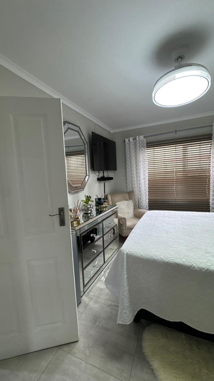 4 Bedroom Property for Sale in Cambridge West Eastern Cape